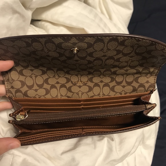 Coach Wallet - Picture 5 of 5